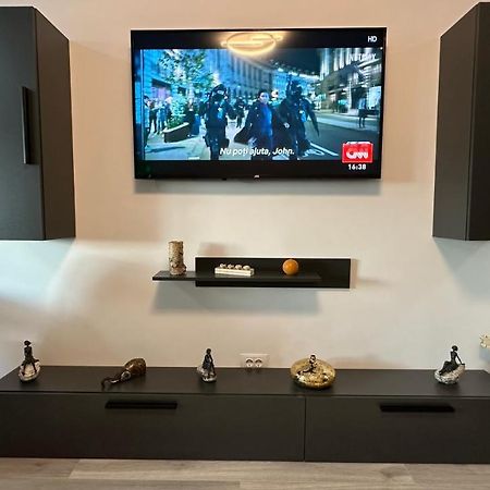 דירות באקאו Apartament Lux Bacovia 2 מראה חיצוני תמונה