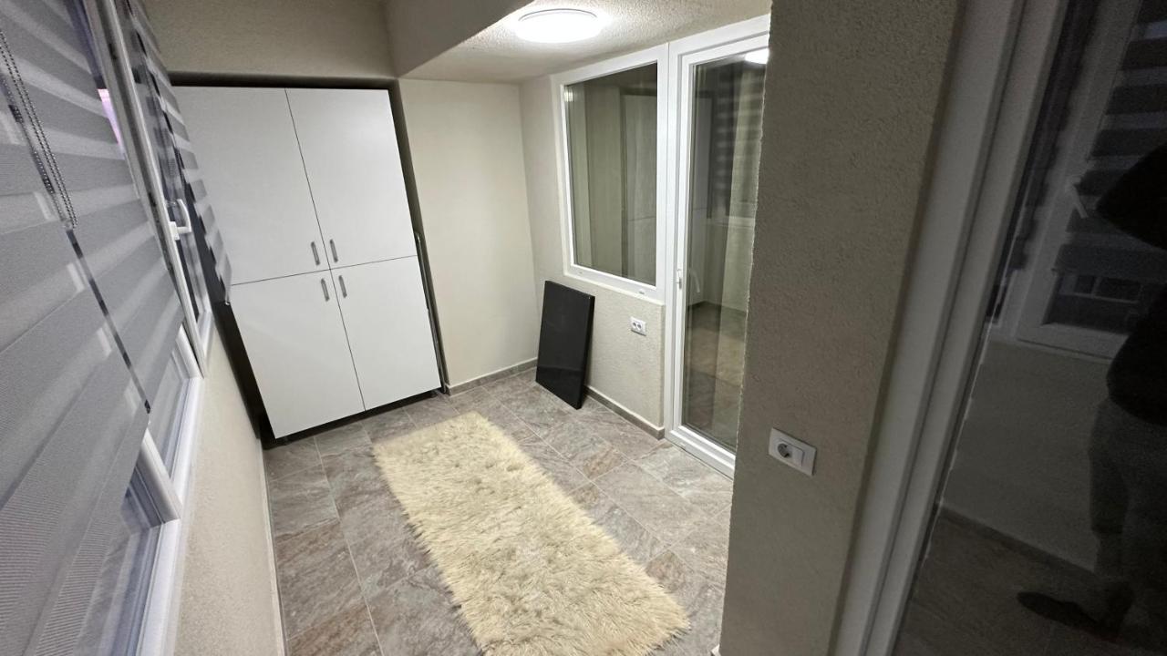 דירות באקאו Apartament Lux Bacovia 2 מראה חיצוני תמונה